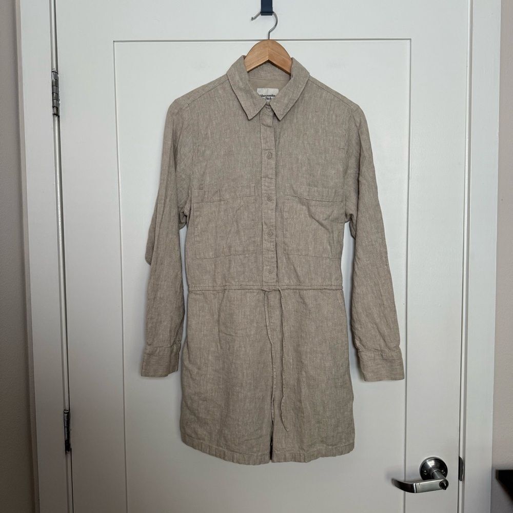 Abercrombie & Fitch Romper Sz M Beige Long Sleeve Button Up Collard Linen Blend